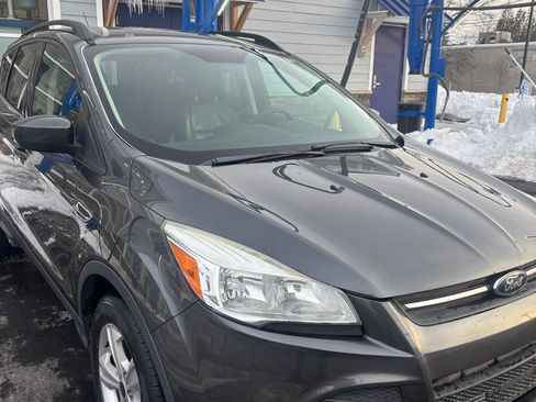 Used 2016 Ford Escape SE w/ SE Leather Comfort Package image 9