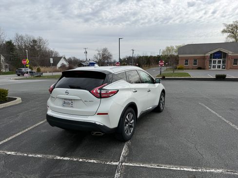 Used 2018 Nissan Murano SL w/ Moonroof Package image 15