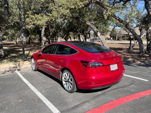 Used 2018 Tesla Model 3 Long Range image 9