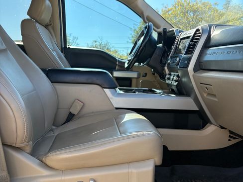 Used 2019 Ford F350 Lariat w/ Lariat Ultimate Package image 5