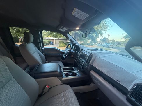 Used 2017 Ford F150 XLT w/ Equipment Group 302A Luxury AWD/4WD image 15