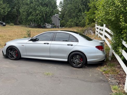 Used 2019 Mercedes-Benz E 53 AMG 4MATIC Sedan image 5