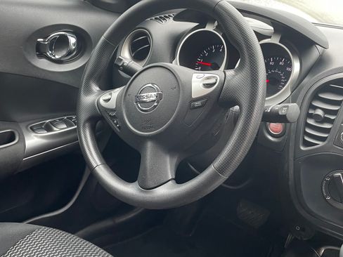 Used 2016 Nissan Juke S image 28