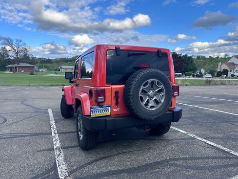 Used 2015 Jeep Wrangler Rubicon w/ Power Convenience Group AWD/4WD image 6