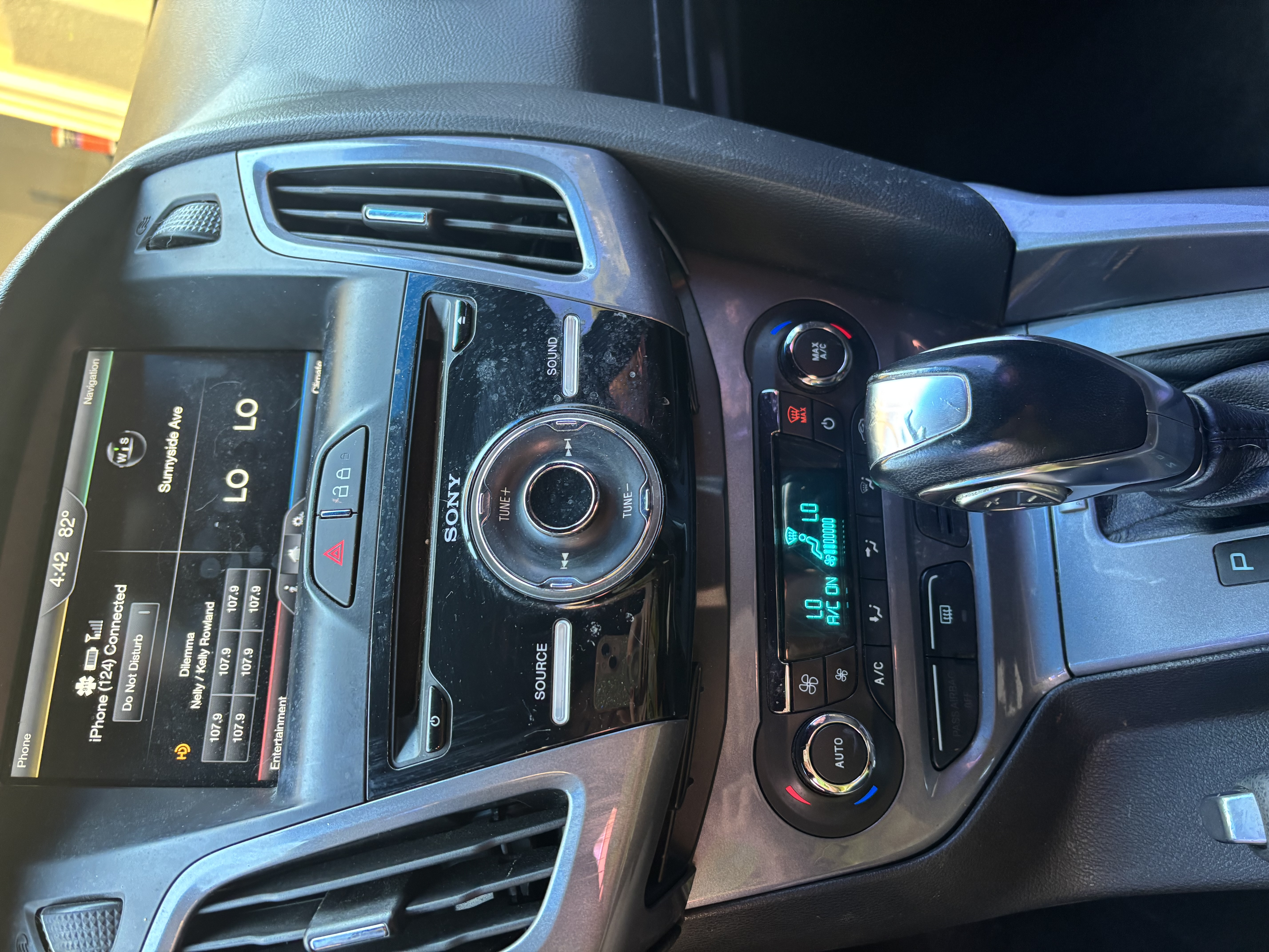 Used 2014 Ford Focus Titanium FWD image 19