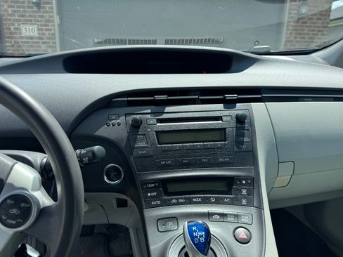 Used 2011 Toyota Prius Two image 12