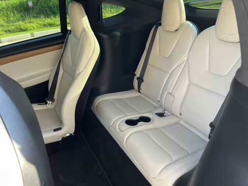 Used 2019 Tesla Model X Long Range image 5