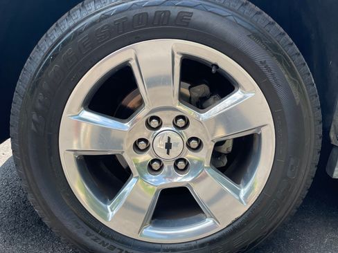 Used 2017 Chevrolet Suburban Premier AWD/4WD image 36