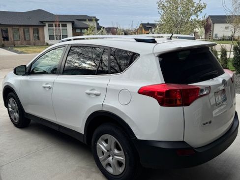 Used 2013 Toyota RAV4 LE image 8