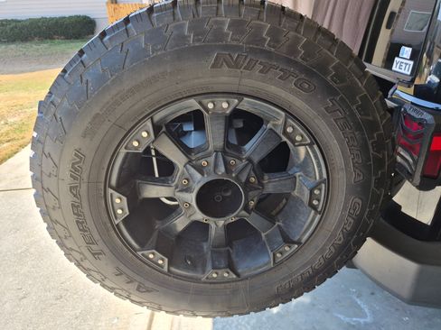 Used 2013 Jeep Wrangler Unlimited Sahara w/ Dual Top Group image 10