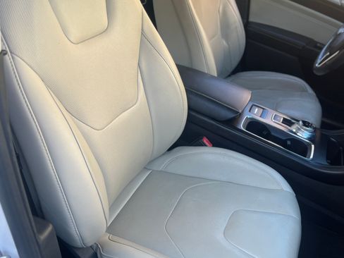 Used 2017 Ford Fusion Energi Titanium image 9