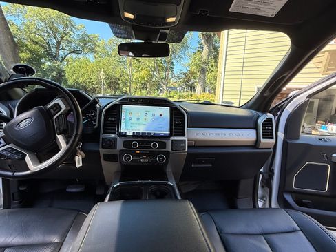 Used 2022 Ford F250 Lariat w/ Lariat Value Package image 6