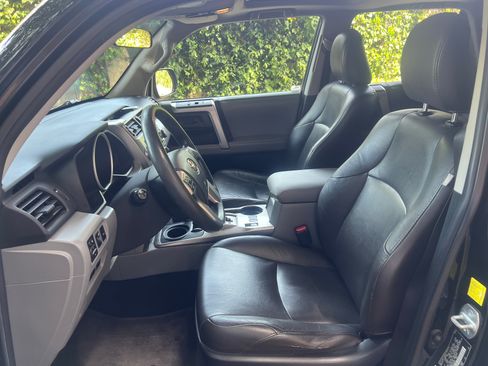 Used 2010 Toyota 4Runner SR5 image 11