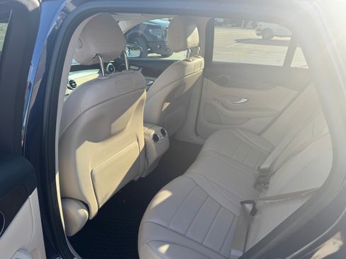 Used 2019 Mercedes-Benz GLC 300 image 9