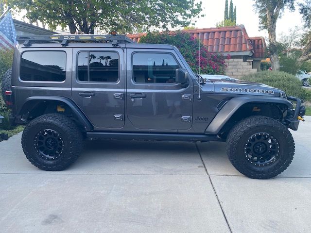 Used 2020 Jeep Wrangler Unlimited Sahara AWD/4WD image 2