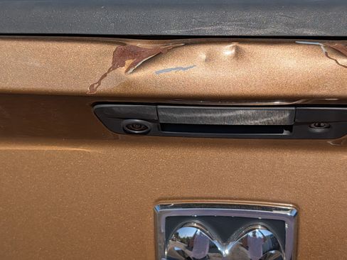 Used 2012 RAM 3500 SLT w/ Max Tow Pkg image 14