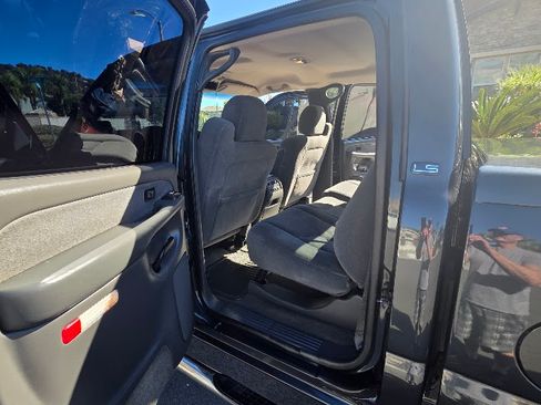 Used 2003 Chevrolet Silverado 2500 LS w/ Skid Plate Package image 18