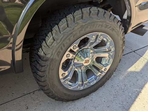 Used 2015 Ford F150 Platinum w/ Equipment Group 701A Luxury image 10