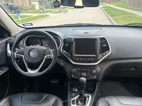 Used 2014 Jeep Cherokee Trailhawk w/ Technology Group AWD/4WD image 12
