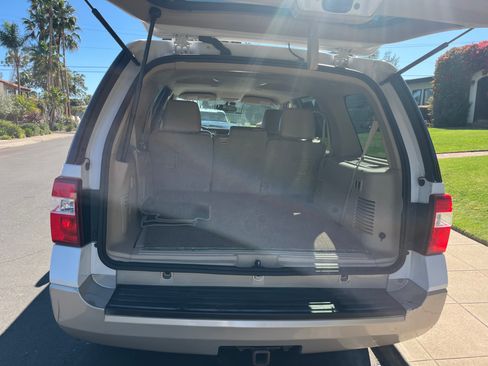 Used 2010 Ford Expedition Eddie Bauer image 9