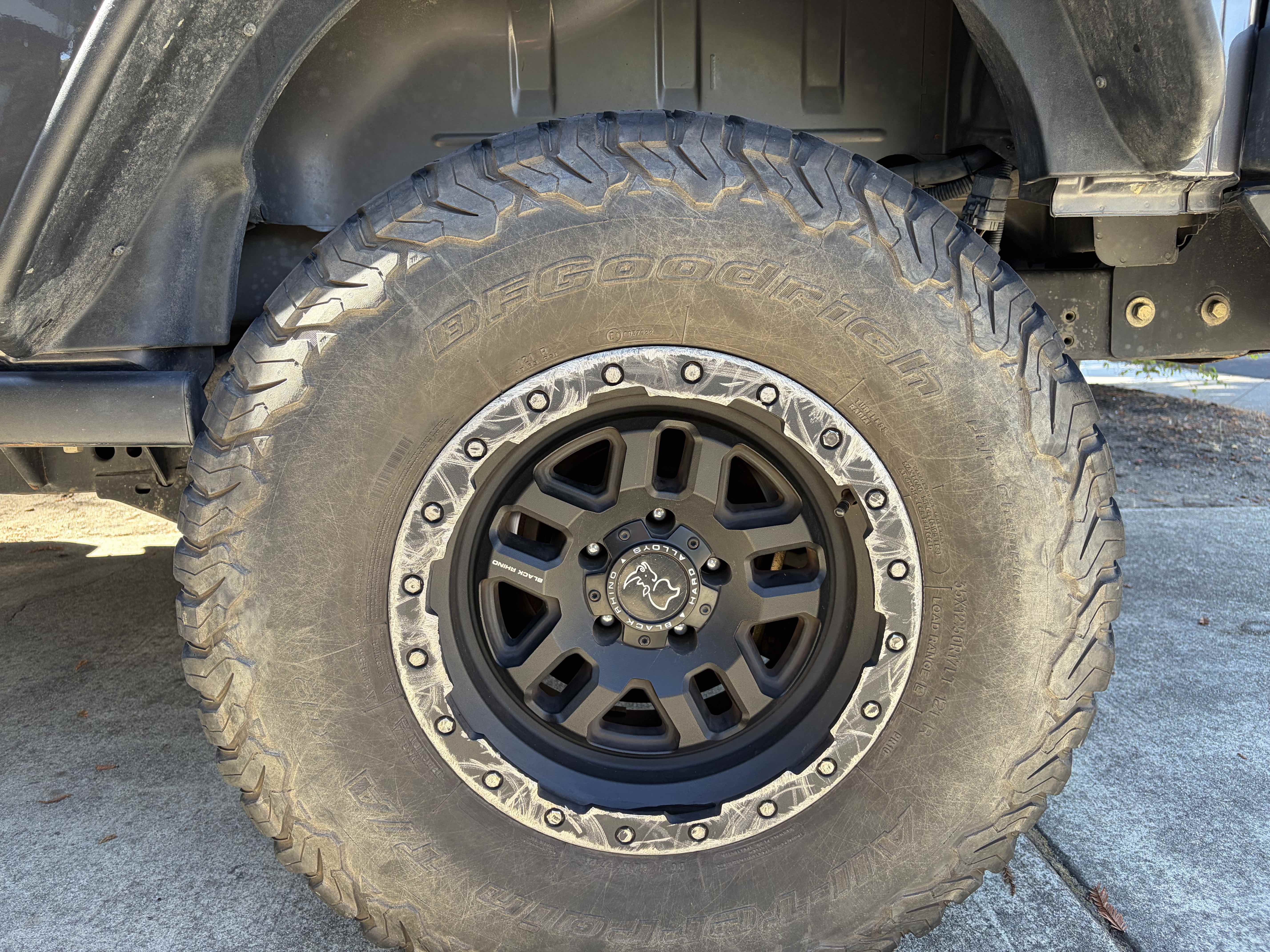 Used 2016 Jeep Wrangler Sahara AWD/4WD image 9
