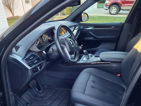 Used 2017 BMW X5 xDrive40e image 11