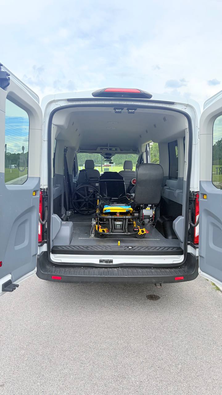 Used 2019 Ford Transit 350 XLT RWD image 8