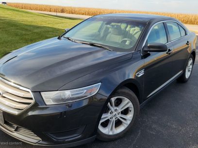 Used 2015 Ford Taurus SE