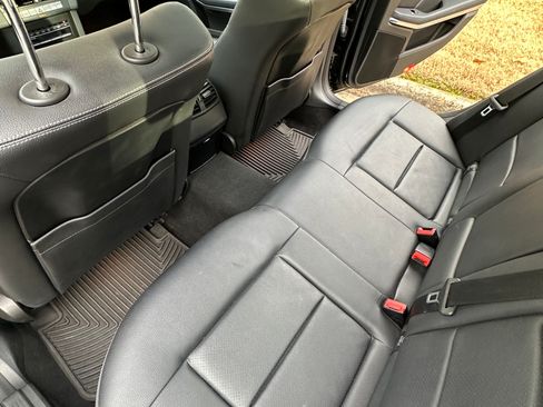 Used 2014 Mercedes-Benz E 350 E 350 Sedan 4D image 19