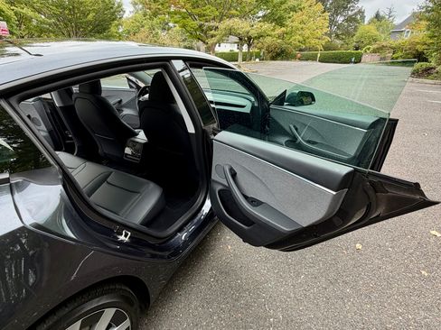 Used 2024 Tesla Model 3 Standard Range RWD image 18
