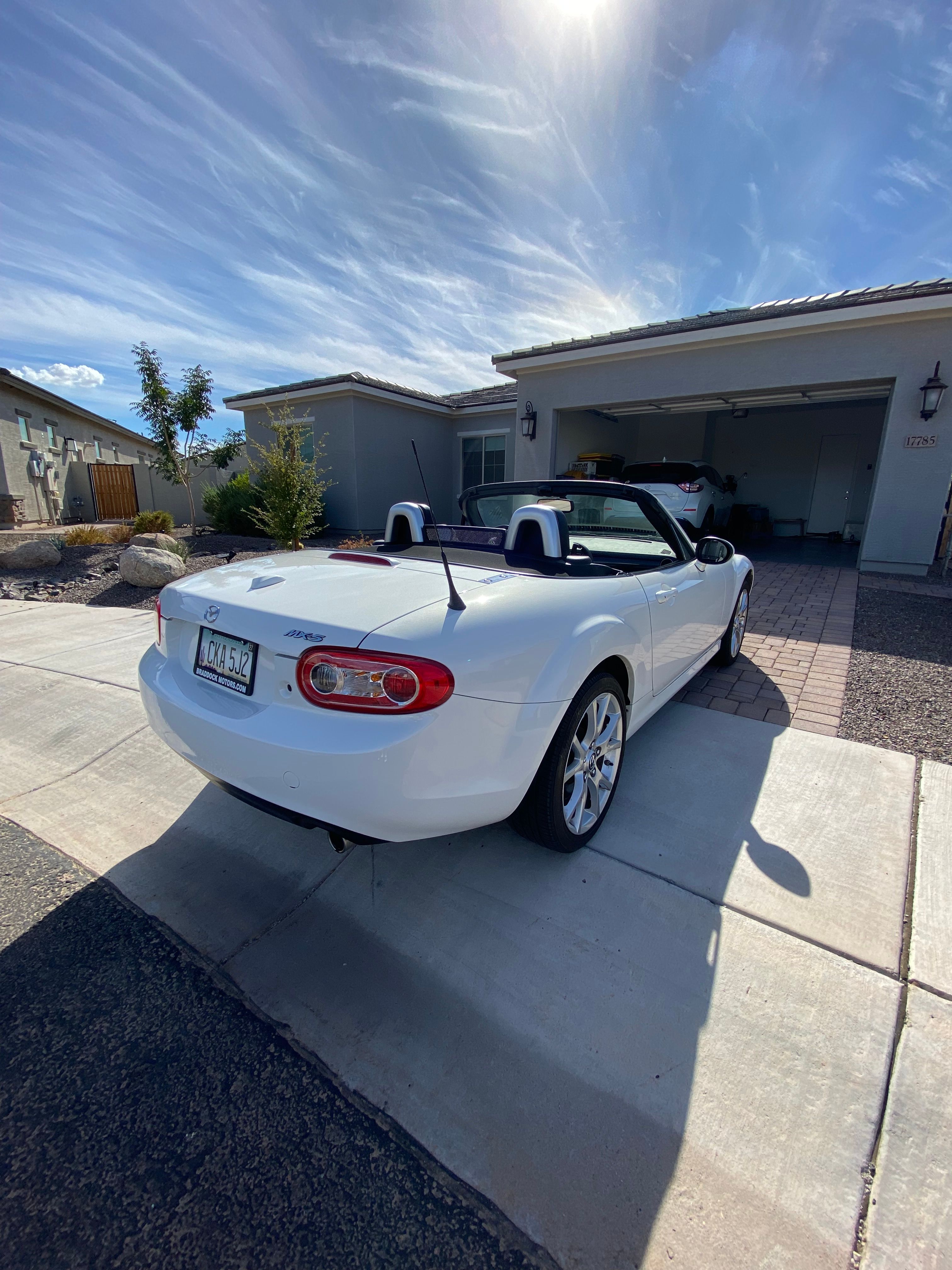 Used 2014 MAZDA MX-5 Miata Grand Touring w/ Premium Package RWD image 16