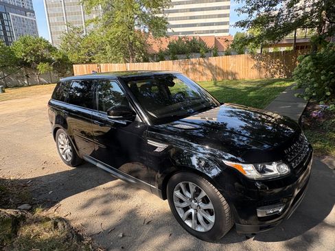 Used 2017 Land Rover Range Rover Sport HSE image 8