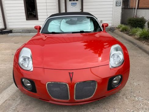 Used 2008 Pontiac Solstice GXP w/ Premium Package RWD image 4