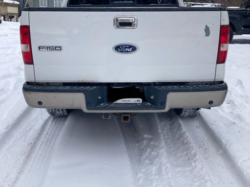 Used 2004 Ford F150 Lariat image 2