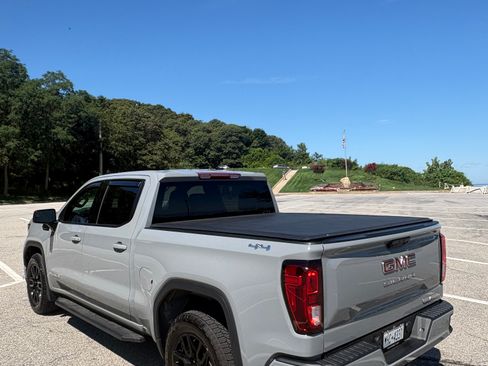 Used 2024 GMC Sierra 1500 Elevation AWD/4WD image 12