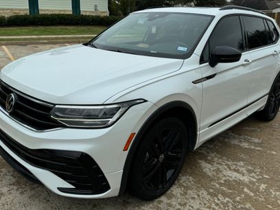 Used 2022 Volkswagen Tiguan SE R-Line