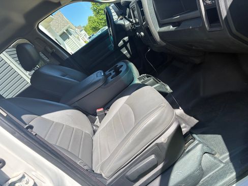 Used 2014 RAM 2500 Tradesman w/ Chrome Appearance Group AWD/4WD image 13