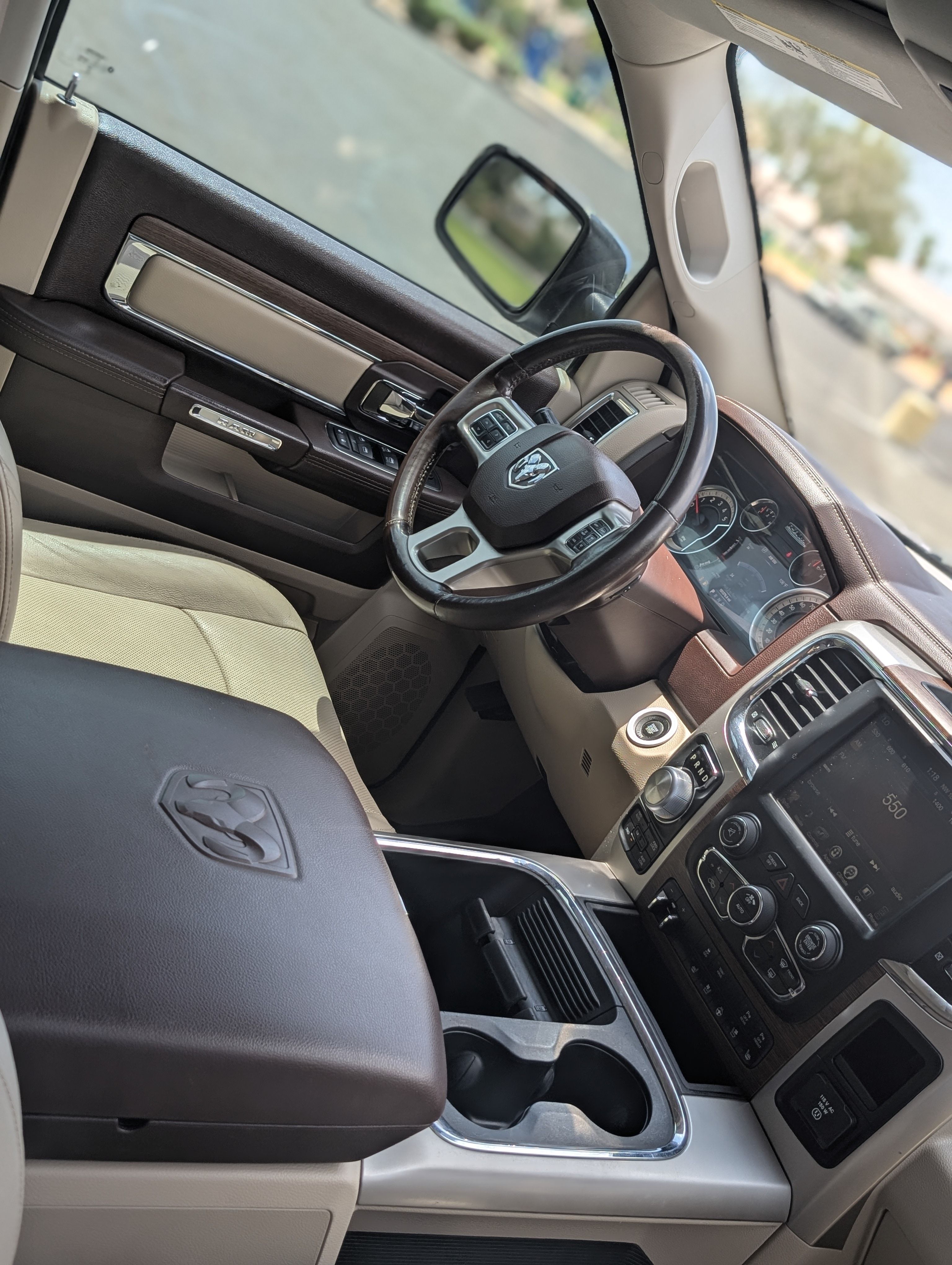 Used 2016 RAM 1500 Laramie w/ Convenience Group AWD/4WD image 6