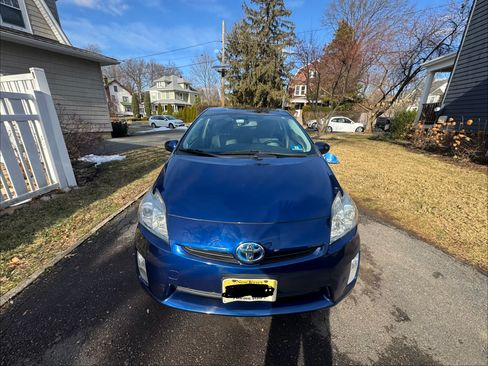 Used 2010 Toyota Prius Five image 1