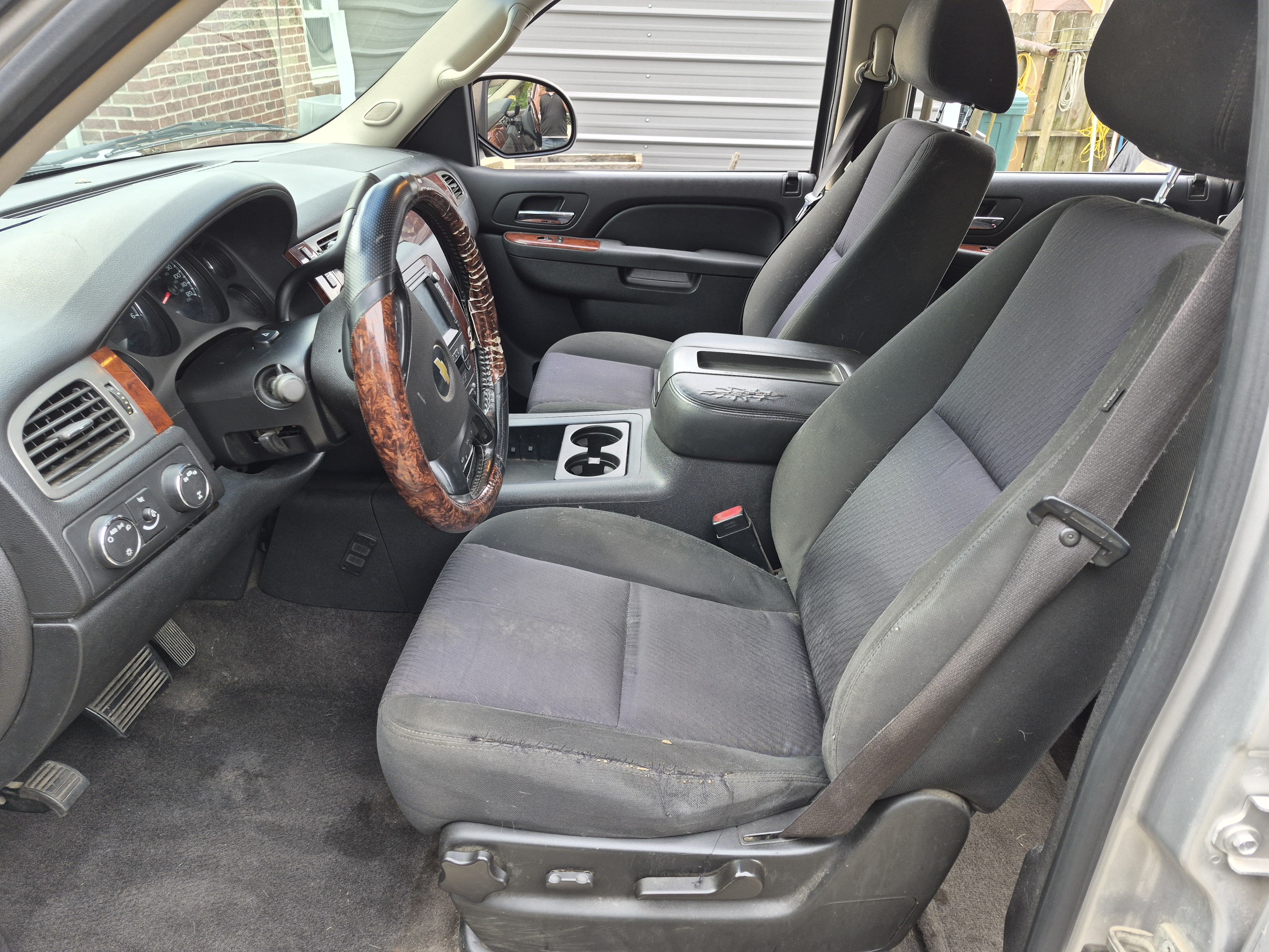 Used 2010 Chevrolet Avalanche LS w/ Interior Plus Package AWD/4WD image 17