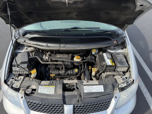 Used 2003 Dodge Caravan SE image 15