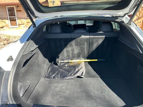 Used 2021 Tesla Model S Plaid image 11