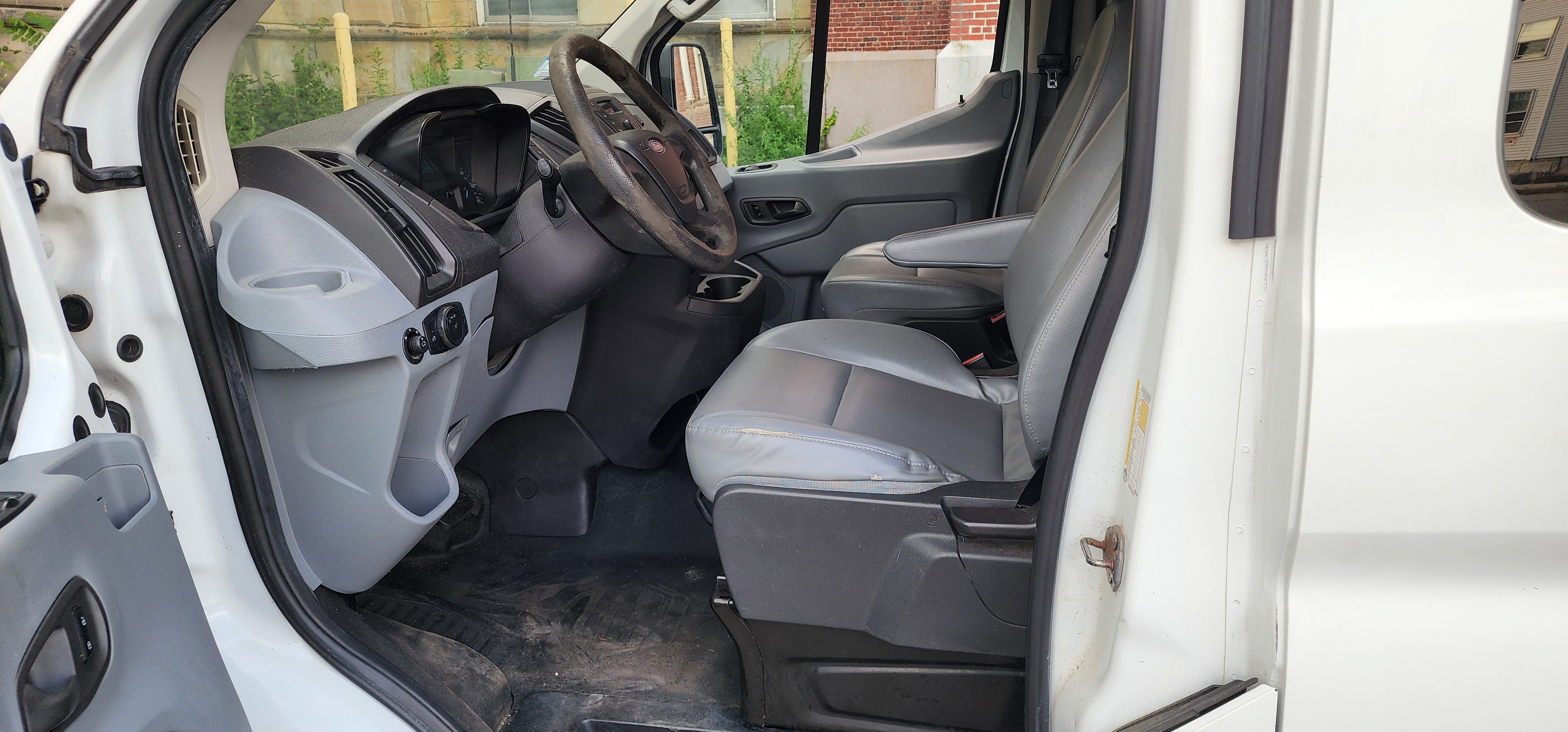 Used 2016 Ford Transit 350 XL RWD image 11