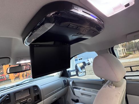 Used 2012 Chevrolet Silverado 2500 LT w/ Z71 Appearance Package image 12