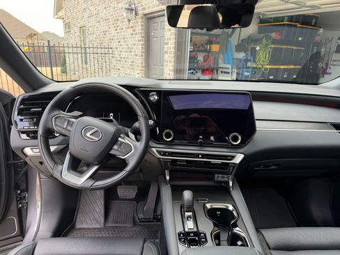 Used 2026 Lexus RX 450h AWD w/ Convenience Package image 4