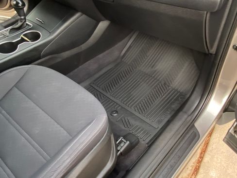 Used 2016 Kia Sorento LX image 28