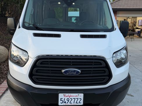 Used 2019 Ford Transit 250 148 Medium Roof image 1