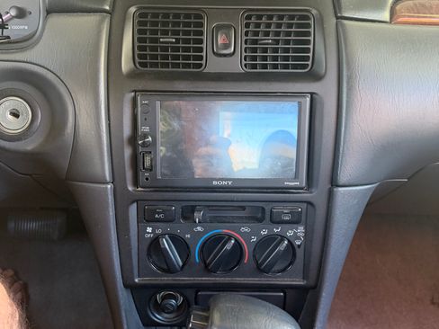 Used 1999 Toyota Solara SE image 9