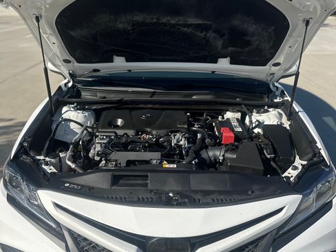 Used 2019 Toyota Camry SE image 6
