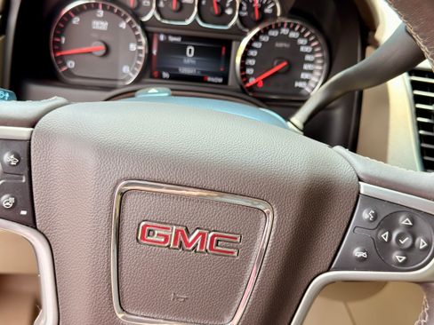 Used 2015 GMC Yukon SLT RWD image 6